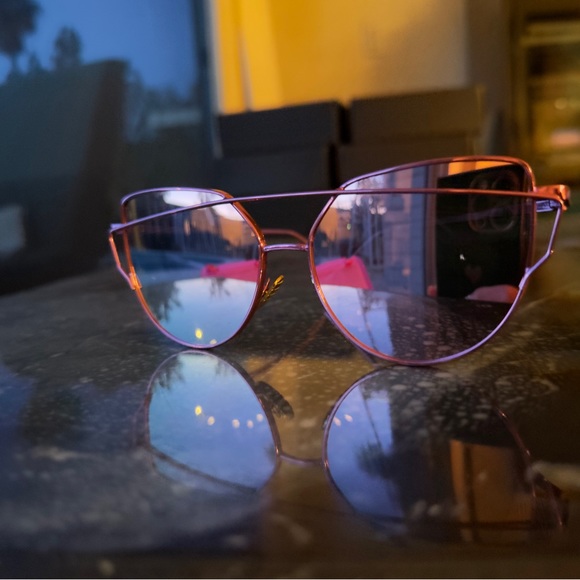 NEW Pink Gold Mirrored Aviators Sunglasses - Picture 4 of 8